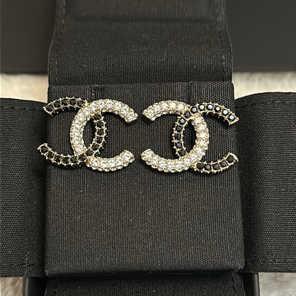 Chanel CC Logo 2 Tone Earrings - Picture 3 of 8